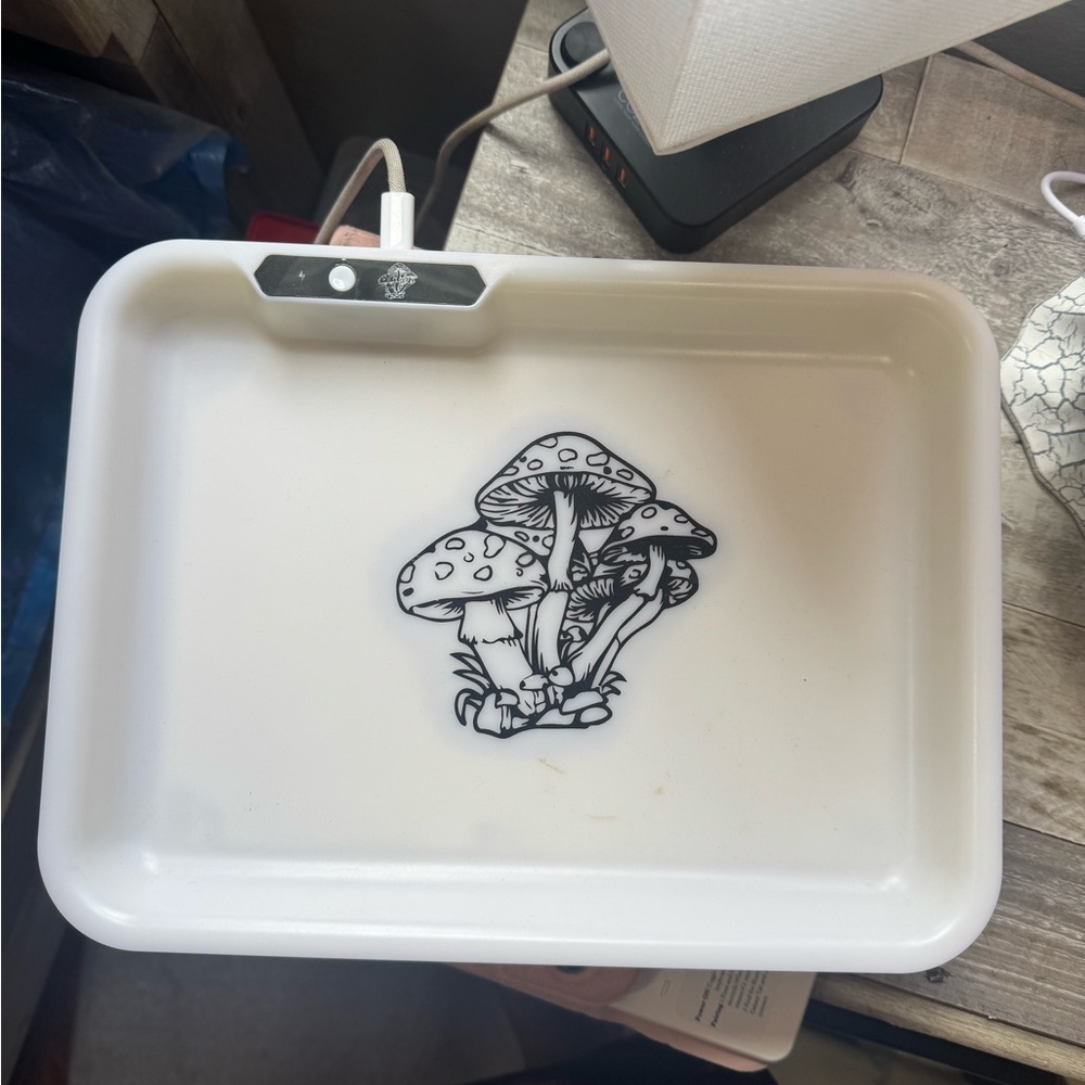 White Rolling Tray with Mushroom Design